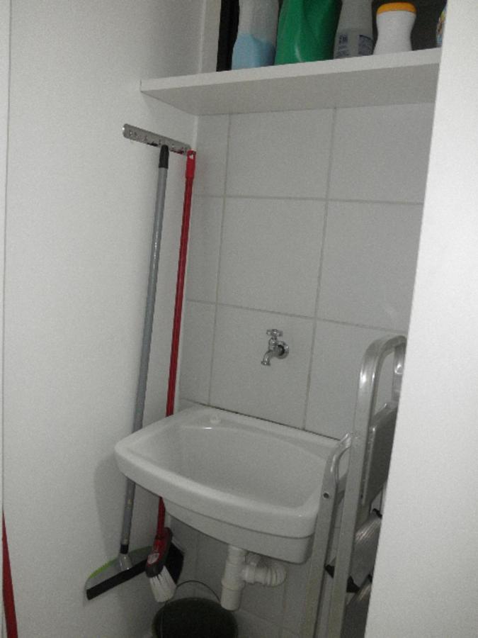 Na Beira Mar De Pajucara- Edif Neo- Apartamento Quarto E Sala - Possui Varanda- Vista Lateral Do Mar -Rua Julio Plech Filho 60 Esquina Com Avenida Doutor Antonio Gouveia - Consumo Eletrico E Pago No Ckeck-Out 1Kwh E 1,35 Reias- Tem Tela De Protecao Apartment Maceio  Luaran gambar